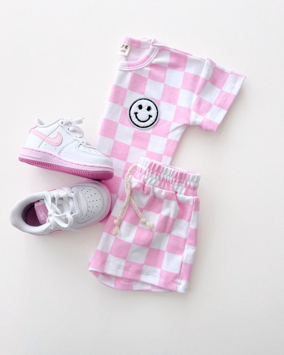 Jamie - checkered smiley shorts set